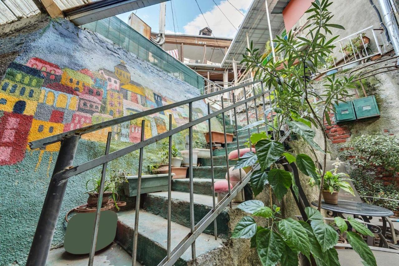 House 52 Boutique Hotel Tbilisi Exterior foto